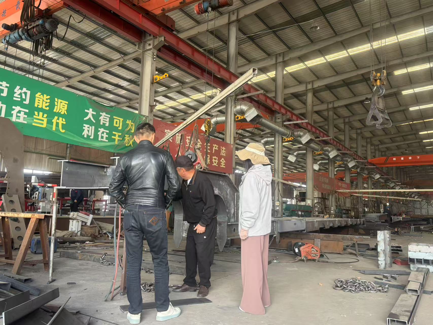 Gambia Customers Visited FEICHI Factory to Buy Lowbed Semi Trailer