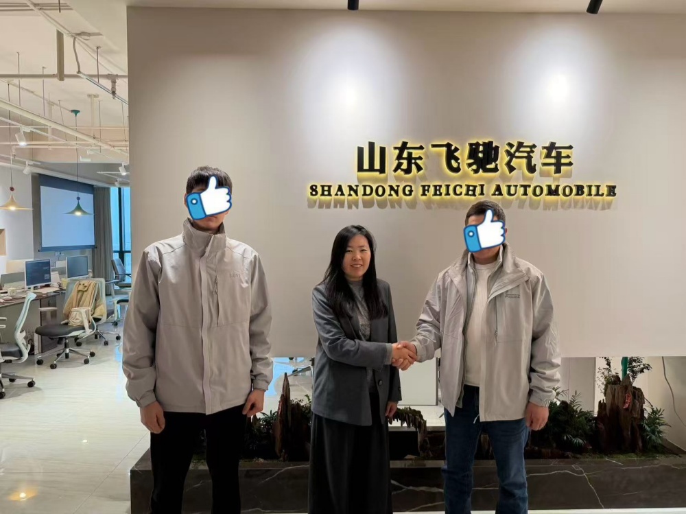 Kazakhstani Customers Visited FEICHI to 