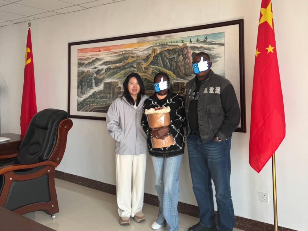 Tanzanian Customers Visited FEICHI to Pu