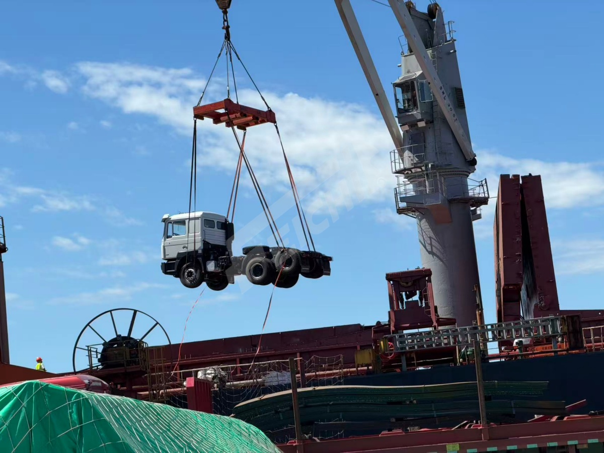 Shacman F3000 tractor sent to Rwanda