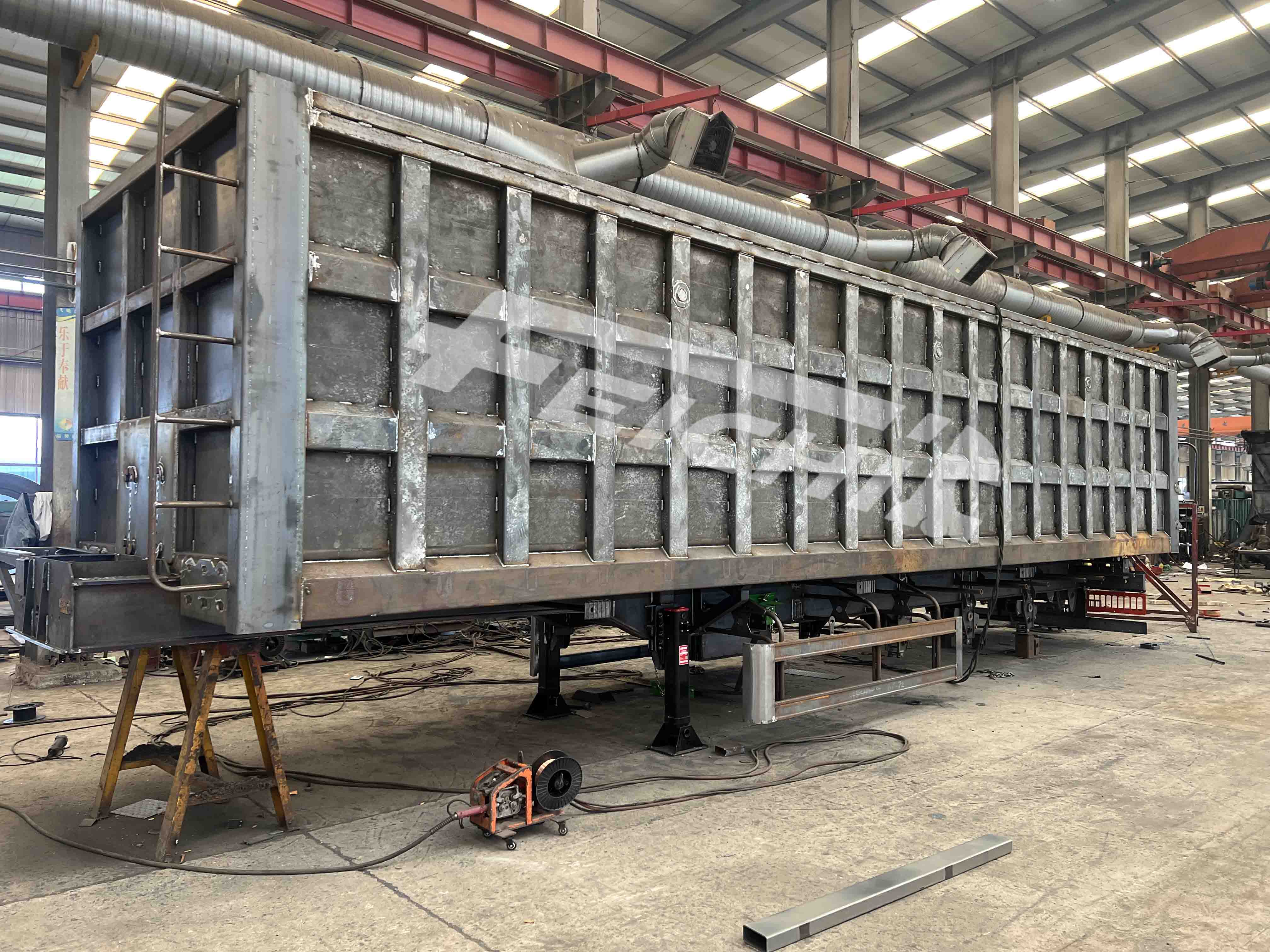 3-axis Rectangular Rear Dump Semi Trailer sent to Mozambique