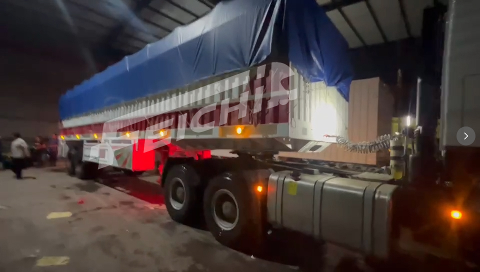 2-axle Fence Semi Trailer sent to Sudan