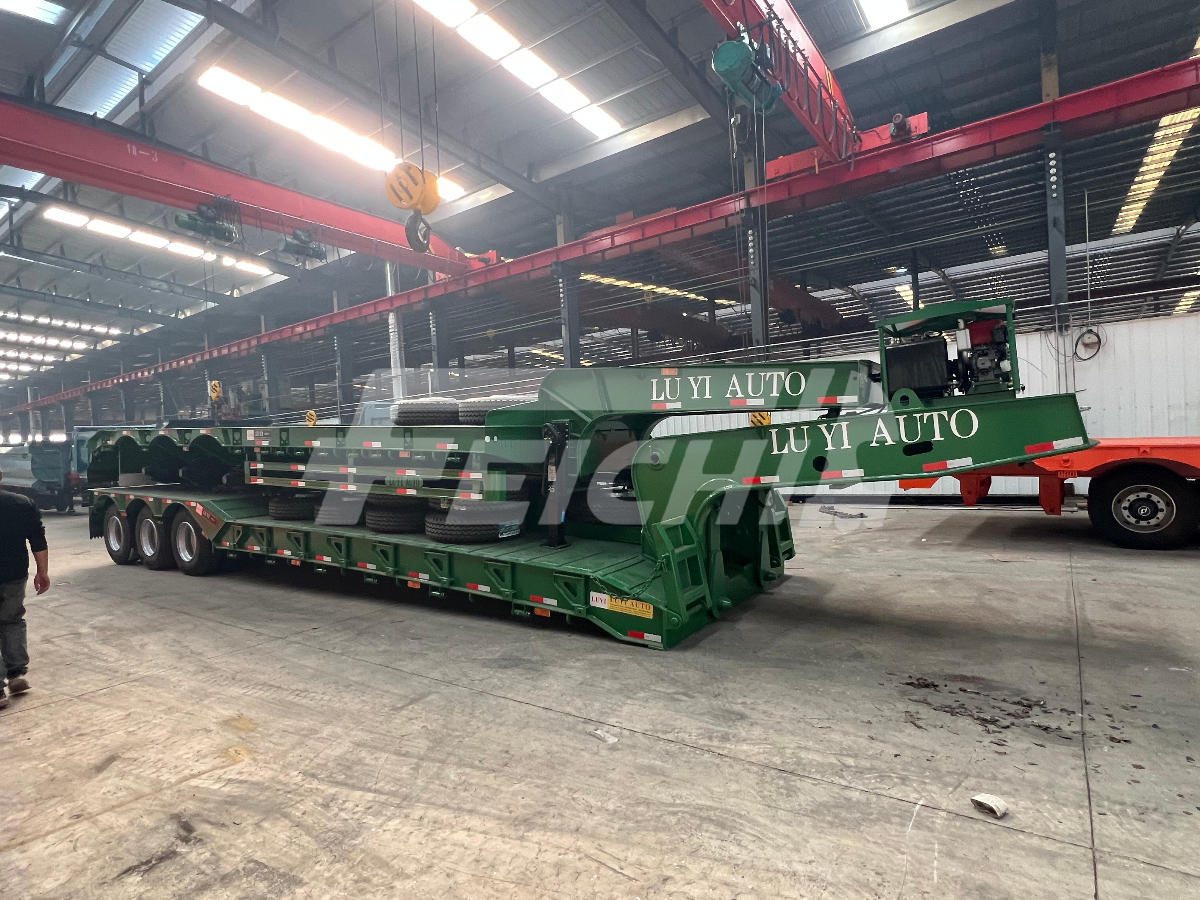 3-Axle Removable Gooseneck Lowbed Semi T
