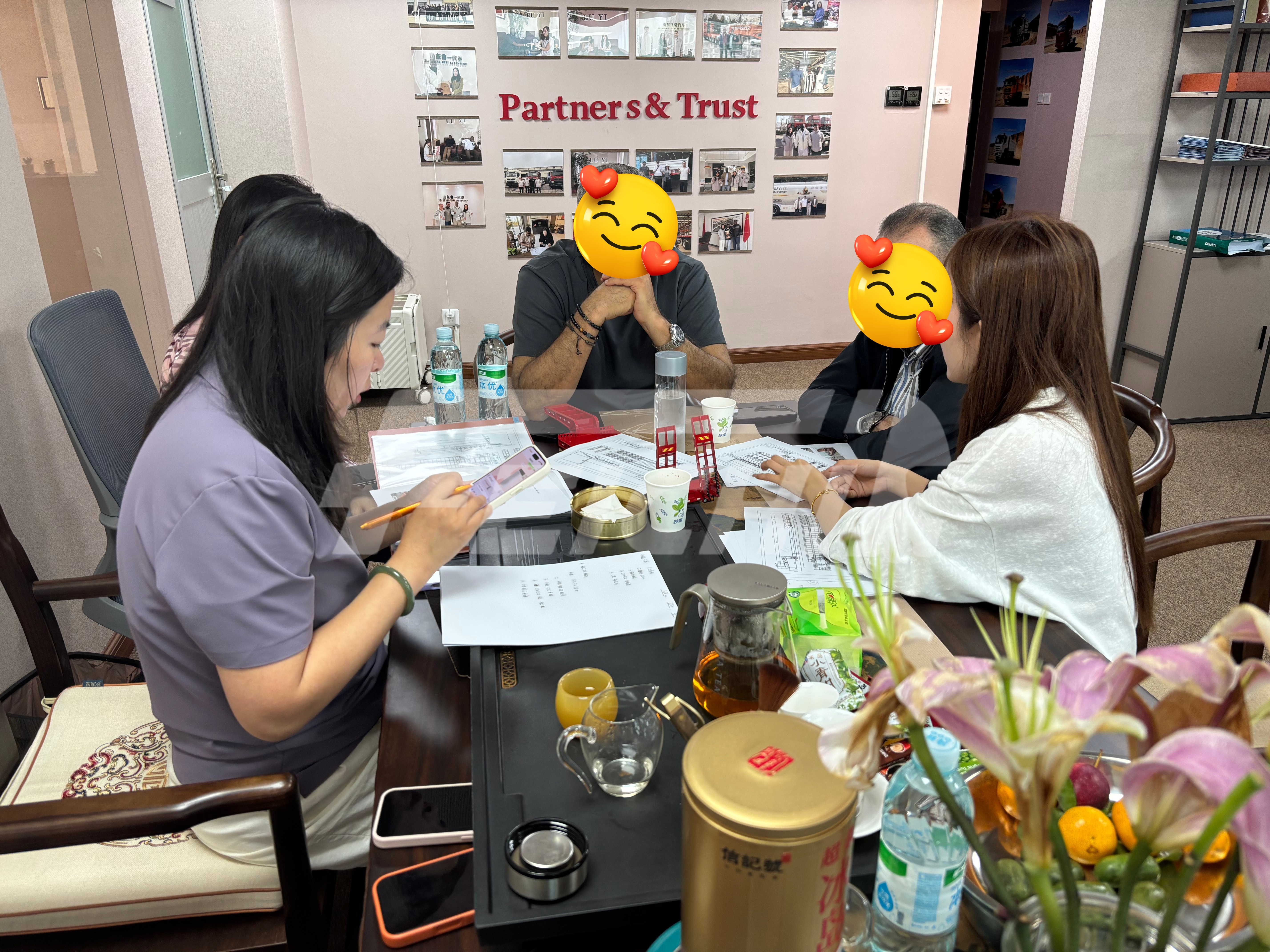 Middle Eastern Customers Visited FEICHI 